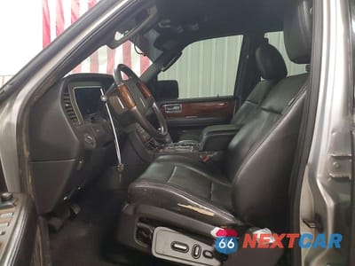 Zdjęcie 7 z 13 samochodu: 2012 LINCOLN NAVIGATOR L VIN:5LMJJ3J55CEL06382 - miniatura