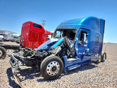 Drugie zdjęcie samochodu z przodu: 2017 FREIGHTLINER CASCADIA 125 SEMI TRUCK VIN:3AKJGLDR3HSHZ6926 - miniatura