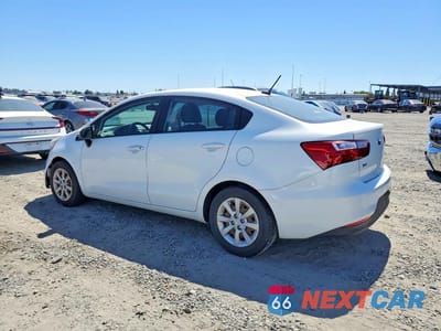 Drugie zdjęcie samochodu z przodu: 2016 KIA RIO LX VIN:KNADM4A31G6589702 - miniatura