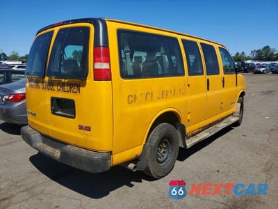Trzecie zdjęcie samochodu z tyłu: 2006 GMC SAVANA RV G3500 VIN:1GDHG35U761206815 - miniatura