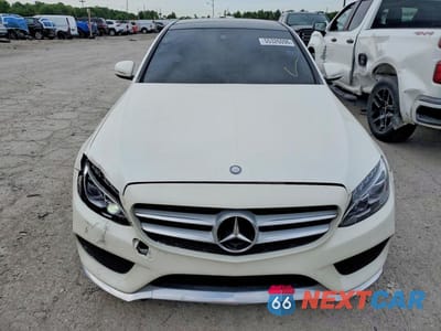 Piąte zdjęcie samochodu w środku: 2015 MERCEDES-BENZ C 400 4MATIC VIN:55SWF6GB1FU030555 - miniatura