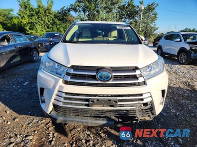 Piąte zdjęcie samochodu w środku: 2019 TOYOTA HIGHLANDER HYBRID XLE VIN:5TDJGRFH5KS076816 - miniatura