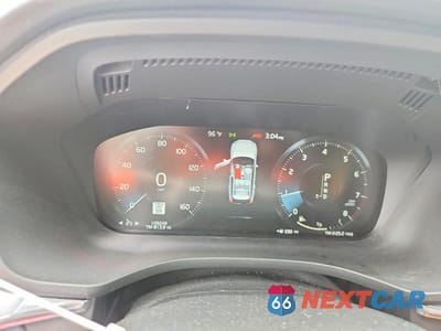Zdjęcie 9 z 13 samochodu: 2020 VOLVO XC60 T5 MOMENTUM VIN:YV4102RK6L1561819 - miniatura