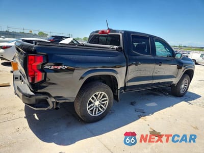 Trzecie zdjęcie samochodu z tyłu: 2024 CHEVROLET COLORADO LT VIN:1GCPTCEK4R1185601 - miniatura