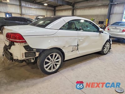 Trzecie zdjęcie samochodu z tyłu: 2014 VOLKSWAGEN EOS KOMFORT VIN:WVWBW8AHXEV001080 - miniatura