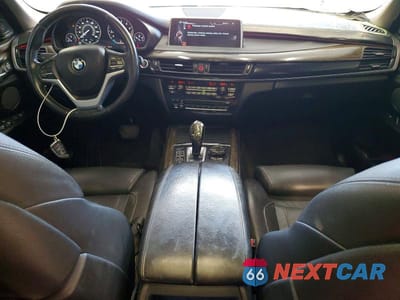 Zdjęcie 8 z 13 samochodu: 2015 BMW X5 XDRIVE50I VIN:5UXKR6C55F0J78857 - miniatura