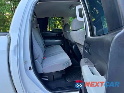 Zdjęcie 6 z 10 samochodu: 2013 TOYOTA TUNDRA DOUBLE CAB SR5 VIN:5TFUM5F19DX046796 - miniatura