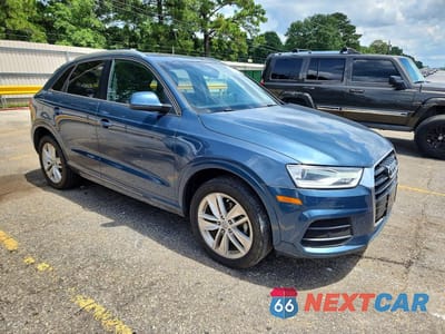 Czwarte zdjęcie samochodu z boku: 2017 AUDI Q3 PREMIUM VIN:WA1BCCFS8HR008830 - miniatura
