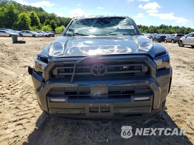Piąte zdjęcie samochodu w środku: 2026 TOYOTA 4RUNNER SR5 VIN:JTEVA5BR3T5077363 - miniatura