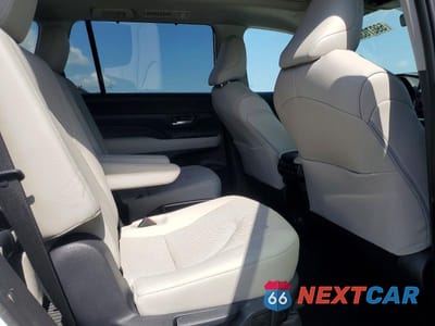 Zdjęcie 11 z 14 samochodu: 2026 TOYOTA GRAND HIGHLANDER HYBRID LIMITED VIN:5TDACAB54TS071715 - miniatura