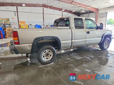 Trzecie zdjęcie samochodu z tyłu: 2000 GMC NEW SIERRA K2500 VIN:1GTGK29U8YE415320 - miniatura