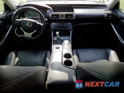 Zdjęcie 8 z 12 samochodu: 2014 LEXUS IS 350 VIN:JTHBE1D25E5008454 - miniatura