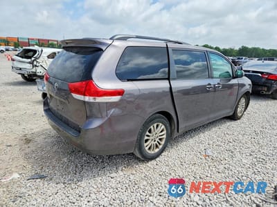 Trzecie zdjęcie samochodu z tyłu: 2012 TOYOTA SIENNA XLE 8-PASSENGER VIN:5TDYK3DC8CS259677 - miniatura