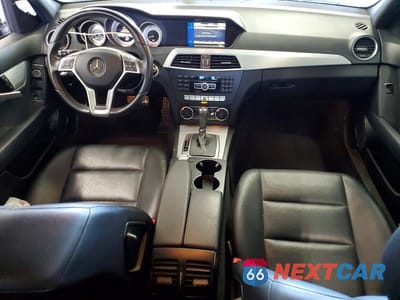 Zdjęcie 8 z 13 samochodu: 2013 MERCEDES-BENZ C 250 VIN:WDDGF4HB9DA774683 - miniatura