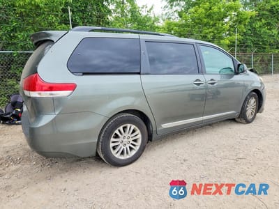 Trzecie zdjęcie samochodu z tyłu: 2011 TOYOTA SIENNA XLE 8-PASSENGER VIN:5TDYK3DC3BS048448 - miniatura