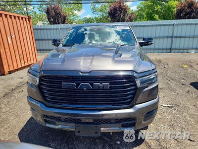 Piąte zdjęcie samochodu w środku: 2026 RAM 1500 LARAMIE VIN:1C6SRFJP9TN156419 - miniatura