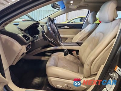 Zdjęcie 7 z 13 samochodu: 2017 LINCOLN MKZ SELECT VIN:3LN6L5DC8HR624428 - miniatura