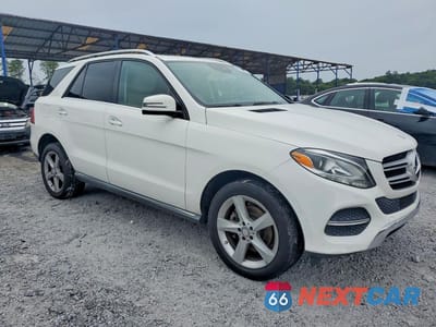 Czwarte zdjęcie samochodu z boku: 2017 MERCEDES-BENZ GLE 350 VIN:4JGDA5JB4HA815301 - miniatura