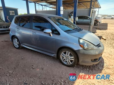 Czwarte zdjęcie samochodu z boku: 2008 HONDA FIT SPORT VIN:JHMGD38638S014700 - miniatura