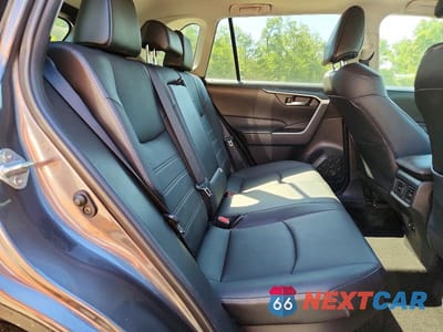 Zdjęcie 11 z 13 samochodu: 2021 TOYOTA RAV4 HYBRID XLE PREMIUM VIN:4T3B6RFV6MU051065 - miniatura