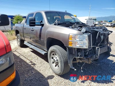 Czwarte zdjęcie samochodu z boku: 2014 CHEVROLET SILVERADO K3500 LTZ VIN:1GC4K1E80EF116593 - miniatura
