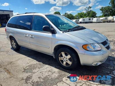 Czwarte zdjęcie samochodu z boku: 2007 DODGE GRAND CARAVAN SXT VIN:2D8GP44L37R223155 - miniatura