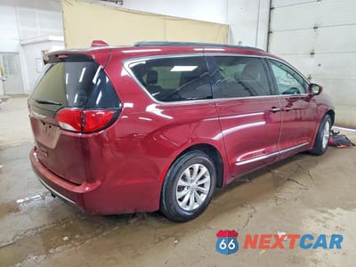 Trzecie zdjęcie samochodu z tyłu: 2017 CHRYSLER PACIFICA TOURING L VIN:2C4RC1BG4HR559258 - miniatura