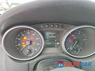 Zdjęcie 9 z 13 samochodu: 2011 MERCEDES-BENZ ML 350 BLUETEC VIN:4JGBB2FB9BA628543 - miniatura