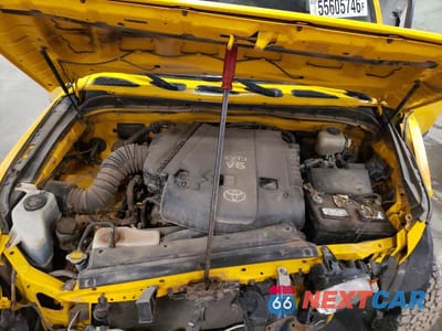 Zdjęcie 12 z 13 samochodu: 2007 TOYOTA FJ CRUISER BASE VIN:JTEBU11F270033206 - miniatura