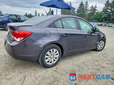 Trzecie zdjęcie samochodu z tyłu: 2011 CHEVROLET CRUZE LS VIN:1G1PC5SH5B7142840 - miniatura