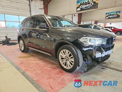 Czwarte zdjęcie samochodu z boku: 2017 BMW X5 XDRIVE35I VIN:5UXKR0C32H0V82360 - miniatura