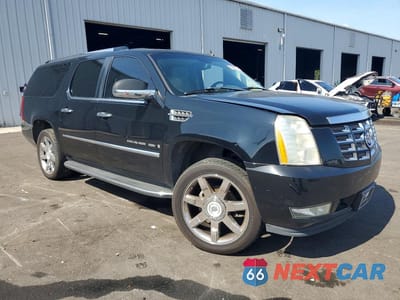 Czwarte zdjęcie samochodu z boku: 2007 CADILLAC ESCALADE ESV VIN:1GYFK66817R297171 - miniatura
