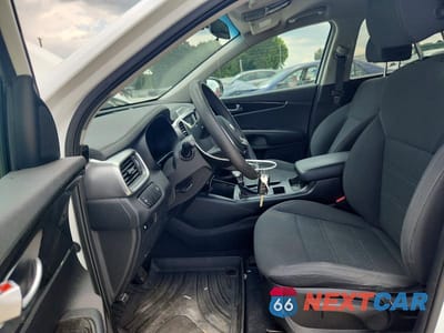 Zdjęcie 7 z 13 samochodu: 2020 KIA SORENTO S VIN:5XYPG4A53LG613255 - miniatura