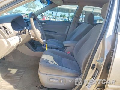 Zdjęcie 7 z 12 samochodu: 2006 TOYOTA CAMRY LE VIN:4T1BE32K46U680282 - miniatura