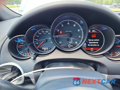 Zdjęcie 9 z 13 samochodu: 2017 PORSCHE CAYENNE VIN:WP1AA2A27HKA89416 - miniatura