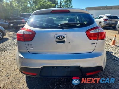Zdjęcie 6 z 12 samochodu: 2014 KIA RIO LX VIN:KNADM5A33E6333998 - miniatura