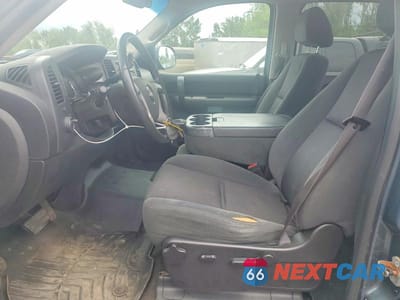 Zdjęcie 7 z 12 samochodu: 2009 GMC SIERRA K1500 VIN:3GTEK13399G123896 - miniatura