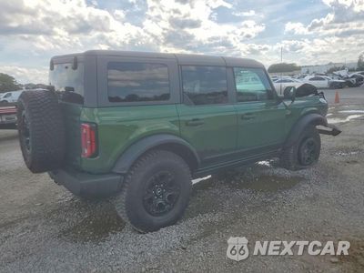 Trzecie zdjęcie samochodu z tyłu: 2024 FORD BRONCO WILDTRAK VIN:1FMEE2BP6RLA21374 - miniatura