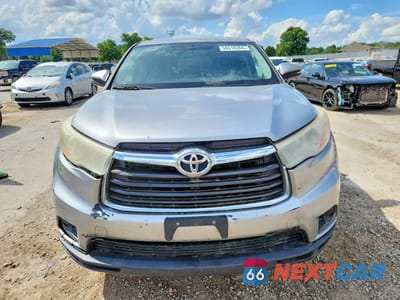 Piąte zdjęcie samochodu w środku: 2014 TOYOTA HIGHLANDER LE VIN:5TDZKRFH1ES014934 - miniatura
