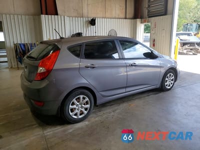 Trzecie zdjęcie samochodu z tyłu: 2014 HYUNDAI ACCENT GS VIN:KMHCT5AE0EU180846 - miniatura