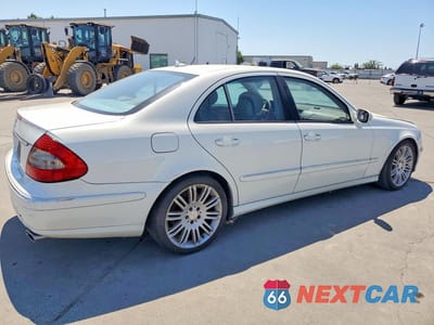 Trzecie zdjęcie samochodu z tyłu: 2008 MERCEDES-BENZ E 350 VIN:WDBUF56X28B283002 - miniatura