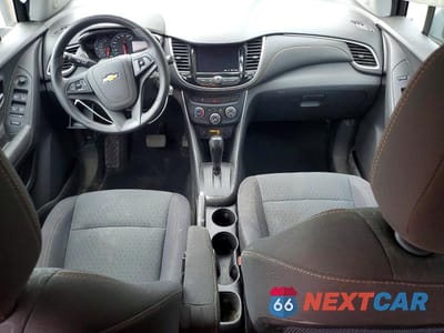 Zdjęcie 8 z 13 samochodu: 2020 CHEVROLET TRAX LS VIN:3GNCJNSBXLL139525 - miniatura