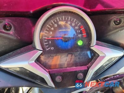Zdjęcie 7 z 9 samochodu: 2013 HONDA CBR250 R VIN:MLHMC410XD5302626 - miniatura