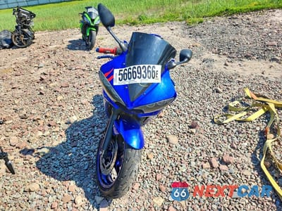 Drugie zdjęcie samochodu z przodu: 2004 YAMAHA YZF-R6L VIN:JYARJ06E44A017239 - miniatura