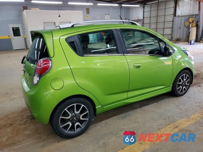 Trzecie zdjęcie samochodu z tyłu: 2015 CHEVROLET SPARK 2LT VIN:KL8CF6S99FC715255 - miniatura