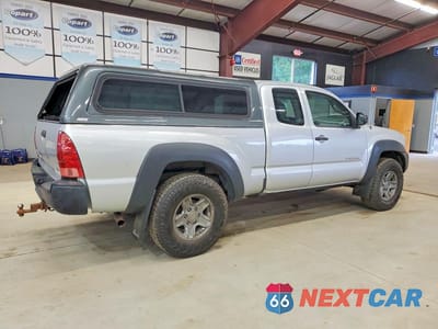 Trzecie zdjęcie samochodu z tyłu: 2013 TOYOTA TACOMA V6 VIN:5TFUU4EN9DX054086 - miniatura