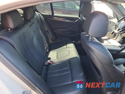 Zdjęcie 10 z 12 samochodu: 2019 BMW 530E VIN:WBAJA9C51KB392651 - miniatura
