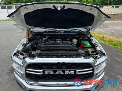 Zdjęcie 9 z 10 samochodu: 2021 RAM 3500 VIN:3C7WRSBL0MG568742 - miniatura