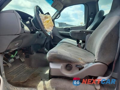 Zdjęcie 7 z 12 samochodu: 2000 FORD F150 XLT VIN:1FTZF1723YNB36303 - miniatura