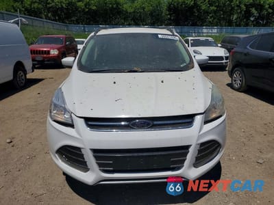 Piąte zdjęcie samochodu w środku: 2015 FORD ESCAPE SE VIN:1FMCU0GXXFUB36556 - miniatura